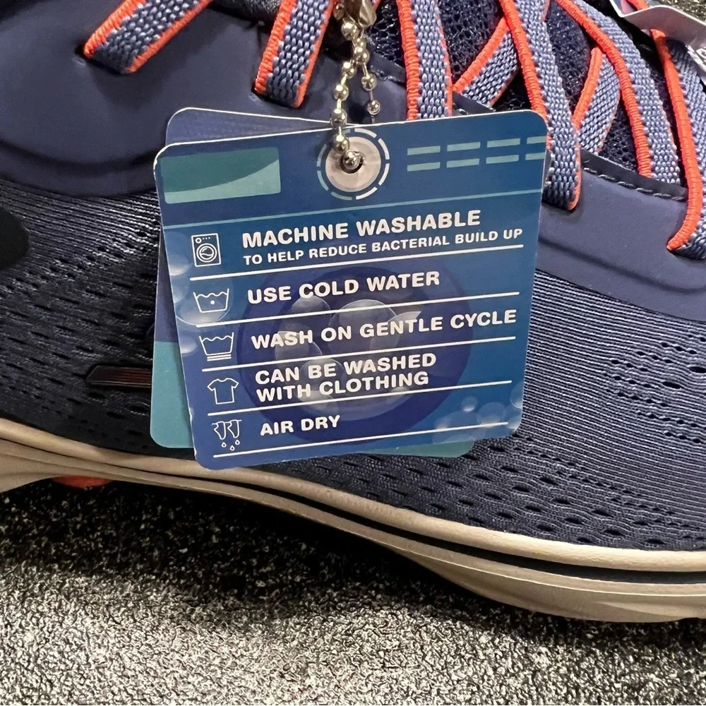 NWT Skechers Women's Go Walk Size 13
